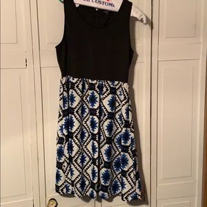 Sleeveless Black top Dress w/Geometric Pattern XL